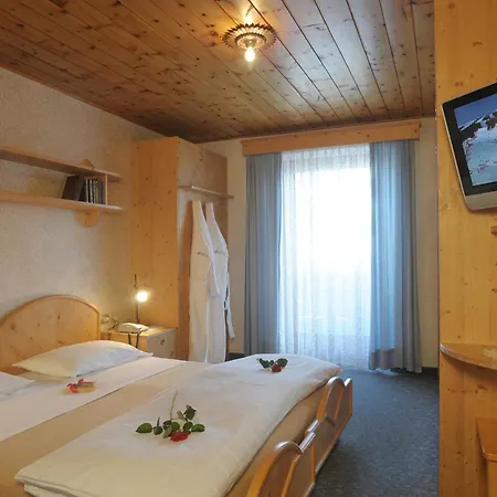 Serena Hotel 3*