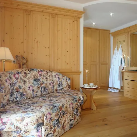 Hotel Serena 3*