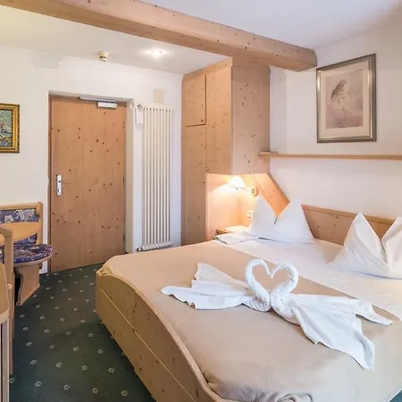 Hotel Serena 3*