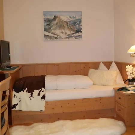 Hotel Serena 3*